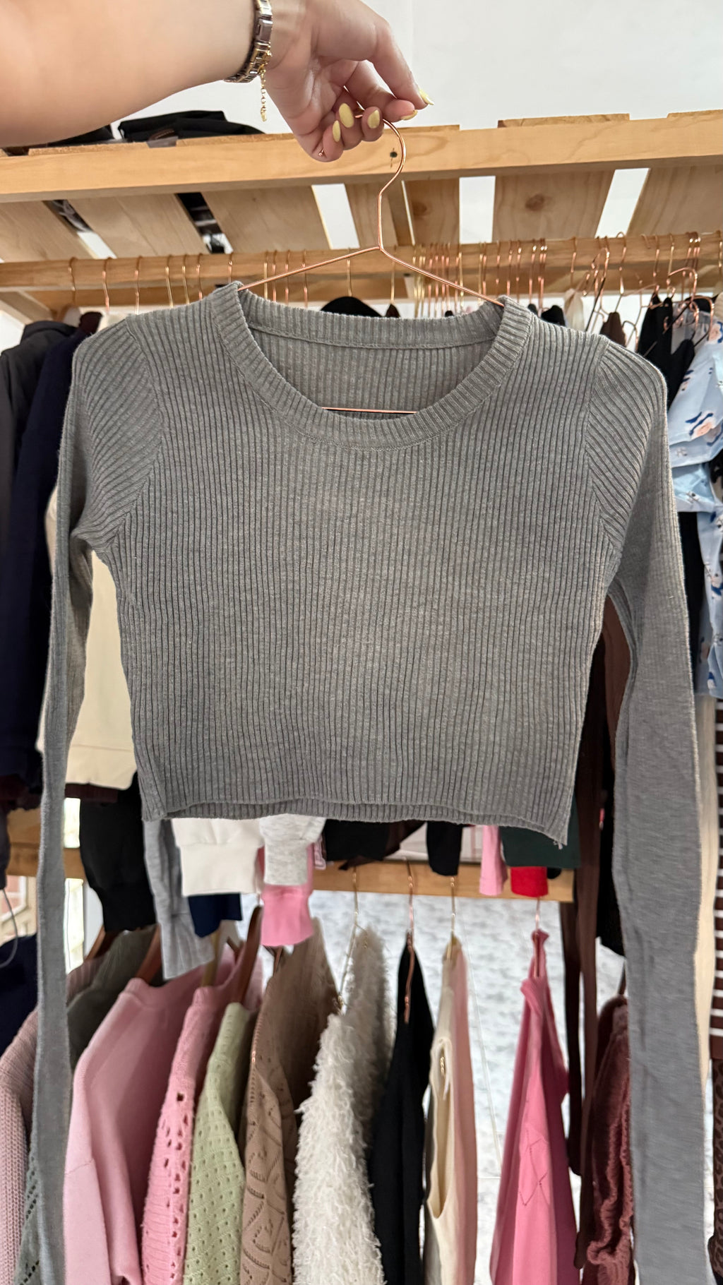 Sweater essential gris